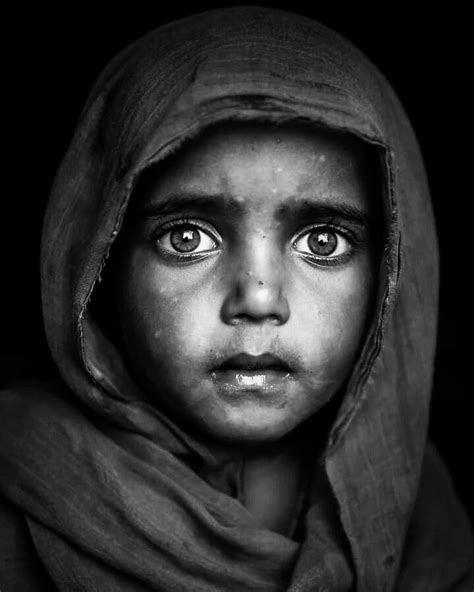 Emotional Photography, Face Photography, Photography Prints Art, Black And White Art Drawing ...