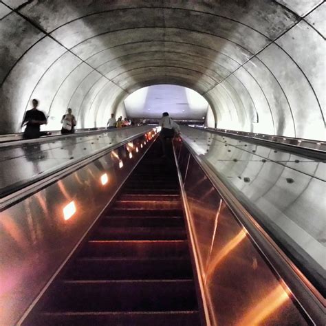 Robert Dyer @ Bethesda Row: BETHESDA METRO STATION ESCALATOR ISSUES (PHOTOS)