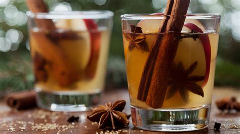 6 Delicious Craft Cocktails to Try for Fall - FYI