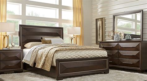 Rooms To Go king bedroom sets for sale. Browse a variety of styles ...