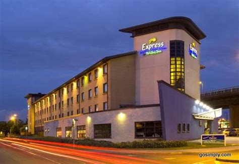 Glasgow Airport Express by Holiday Inn | Unbeatable Hotel Prices for ...