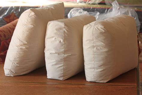 CUSHION WORKS: Toss Pillows - Three Different Seams