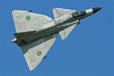 Caça Saab Viggen - 50 anos do primeiro voo - Poder Aéreo – Aviação ...