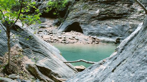 leahberman: the narrows; zion national park, utahinstagram