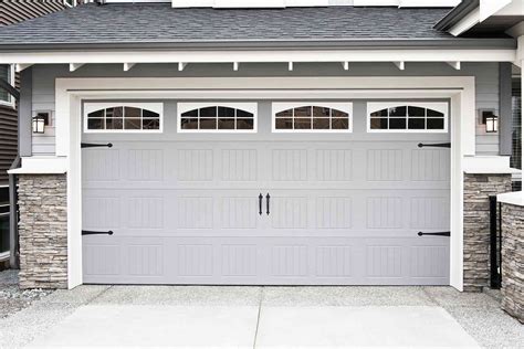 How to Paint a Garage Door - Metal & Wood Doors | Checkatrade