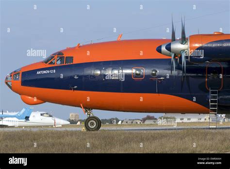 Cockpit antonov hi-res stock photography and images - Alamy