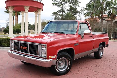 1985 GMC Sierra Classic – TEXAS TRUCKS & CLASSICS