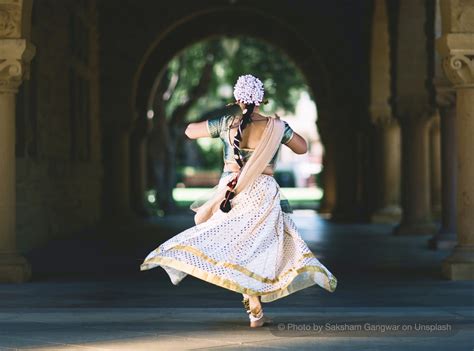 Top 5 Famous Indian Classical Dancers of All Times - ipassio