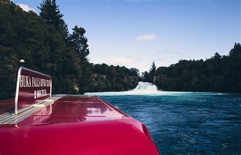 Lake Taupo: Huka Falls River Cruise vs Jet Boat