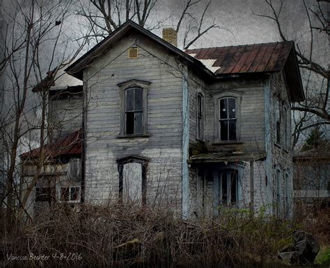 Abandoned house on River Hill Rd. Tuscarawas Co. Ohio | Abandoned houses, Abandoned ohio, Abandoned