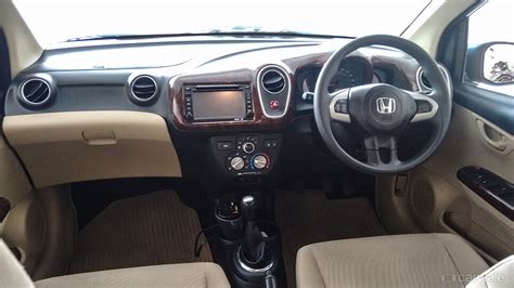 Honda Mobilio Images, Interior & Exterior Photo Gallery - CarWale