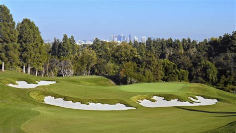 Golf designer digs up a classic at L.A. Country Club - Los Angeles Times