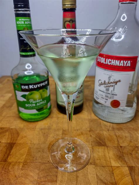 15+ Awesome Green Cocktails | Occasional Cocktails