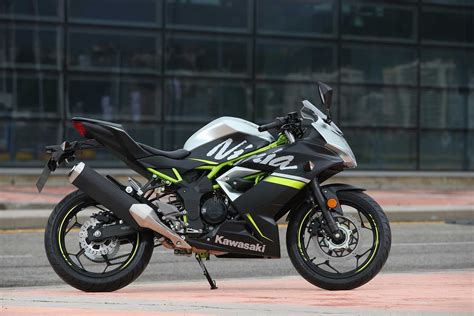 KAWASAKI NINJA 125 (2019-on) Review