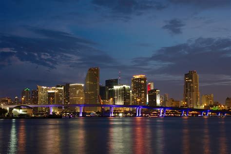 File:Night Panorama Miami Florida 5462.jpg - Wikimedia Commons