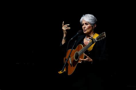 Joan Baez takes a knee, pays tribute to fire victims at farewell ...