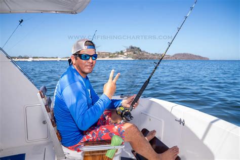 38 ft Riviera, 10 anglers max, Playa Flamingo by CR Fishing Charters