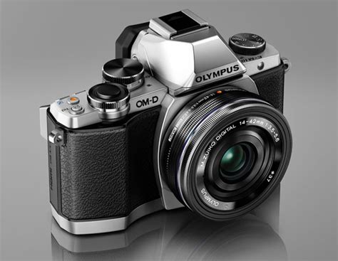 Mirrorless Olympus OM-D E-M10: tutto quello che ti serve... a poco prezzo