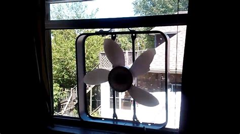 Broken blade on a Box Fan - YouTube