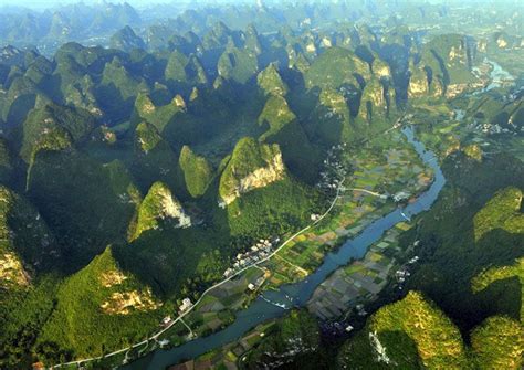 Guilin karst landscape, China | Seyahat fotoğrafları, Guilin, Seyahat ...