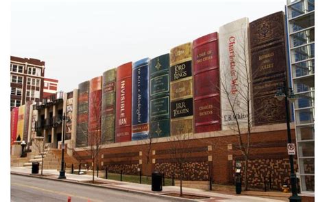 Kansas City Public Library Facade - 101qs