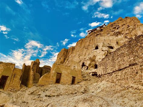 The Rise and Fall of the Guge Kingdom: Exploring the Ancient Ruins of Tibet