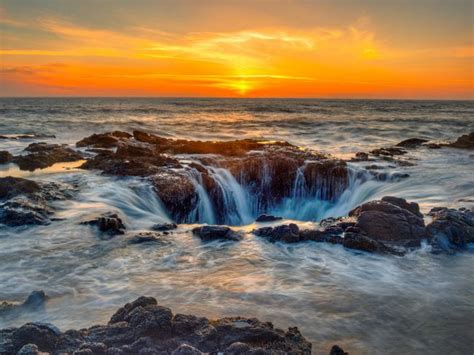 Thor's Well - Oregon's Never Ending Plug Hole - Curious Atlas