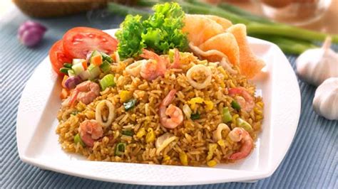 √Cara Membuat Nasi Goreng Seafood Spesial