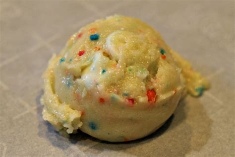 Rainbow Chip Cake Mix Cookies Recipe - Cook Eat Go