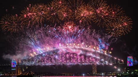 FULL GUIDE: Where to see New Year’s Eve fireworks on the Gold Coast ...