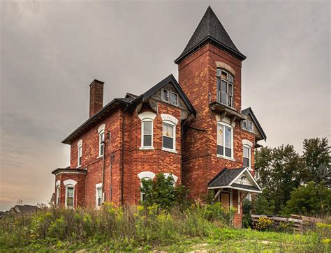 Abandoned House in Cookstown Ontario (OC) : r/urbanexploration