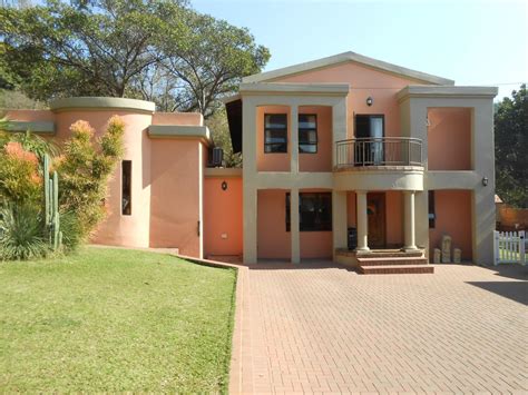 5 Bedroom House for Sale For Sale in Pretoria North - Privat