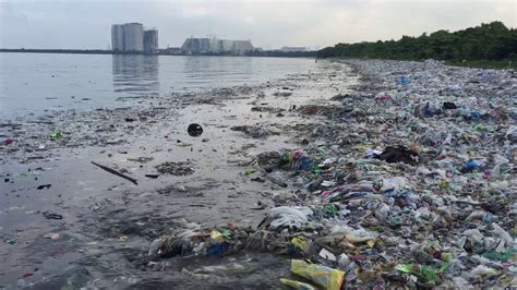 Plastic Pollution in Manila, Philippines - YouTube