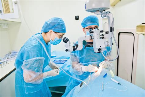 Toric Lens Implants Outperform Femtosecond Laser in Correcting Astigmatism After Cataract ...