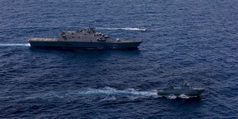 DVIDS - Images - USS Billings Conducts a PASSEX with Dominican Republic ...