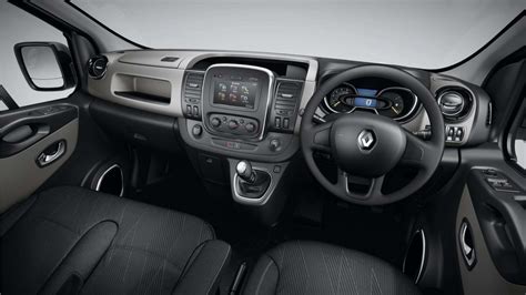 Renault Trafic Automatic 2020 Review | Ute and Van Guide