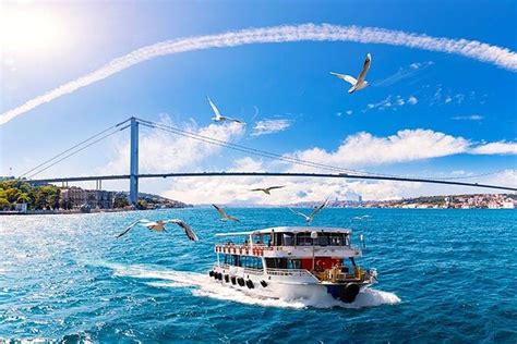 Bosphorus Cruise & Dolmabahce Palace Tour - YK013: Triphobo