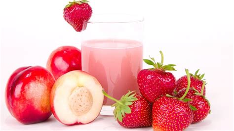 10 Surprising Health Benefits of Drinking Strawberry Juice - Ventray ...