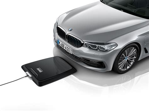 BMW Reveals Wireless EV Charging Tech - CarSaar