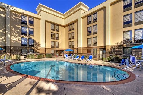 Discount Coupon for Hampton Inn Poplar in Memphis, Tennessee - Save Money!