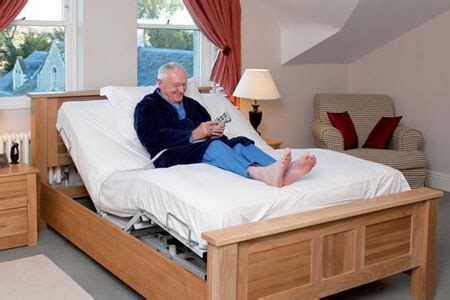 Best Adjustable Beds For Seniors 2022 - Top 10 Mattress for Elderly