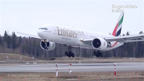 Emirates B77W landing - YouTube