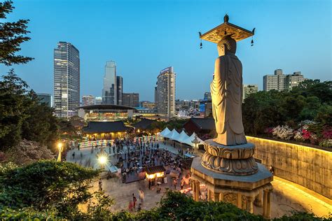 Gangnam’s Bongeunsa Temple on the Buddha’s... | Robert Koehler Travel Photography