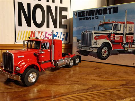 Gallery Pictures AMT Kenworth W925 Conventional Semi Tractor Plastic ...