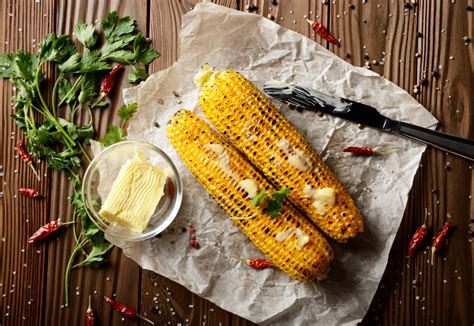 Carbs in Corn: Everything You Need To Know