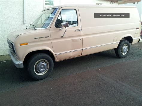 1989 Ford E - 250 Econoline Custom Standard Cargo Van 2 - Door 5. 8l