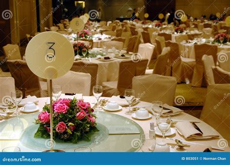 Irams Banquet Hall: Wedding Banquet Table Settings