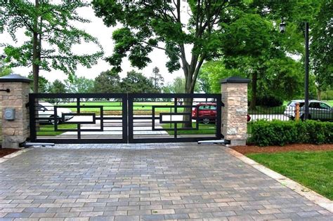 Pin by rosie carlino on Gated Entrances | Modern landscape design front ...