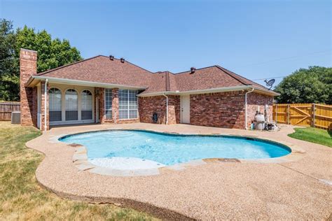 Hurst, TX Real Estate - Hurst Homes for Sale | realtor.com®