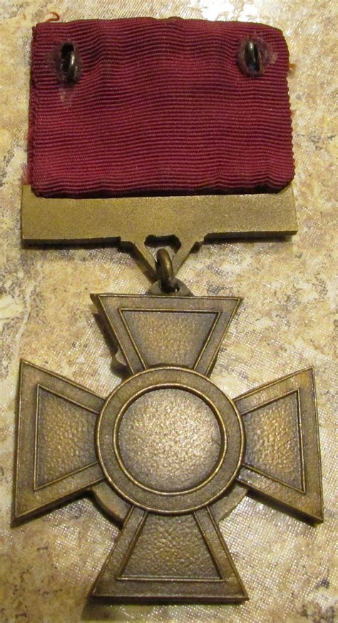 Victoria Cross Medal (replica) - Great Britain: Orders, Gallantry, Campaign Medals - Gentleman's ...